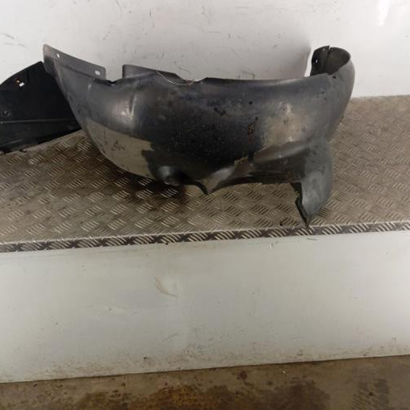 Pare boue avant droit VOLKSWAGEN FOX