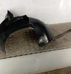 Pare boue avant gauche VOLKSWAGEN FOX Photo n°3