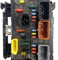 Boitier servitude moteur (BSM) PEUGEOT 307 Photo n°1