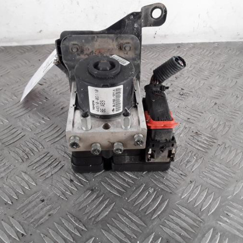 Bloc ABS (freins anti-blocage) TOYOTA YARIS 2