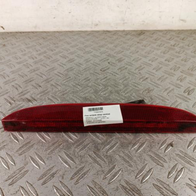Feu arriere stop central RENAULT CLIO 2