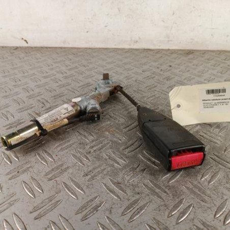 Attache ceinture avant droit RENAULT CLIO 2 Photo n°1
