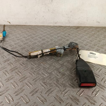 Attache ceinture avant gauche RENAULT CLIO 2 Photo n°1