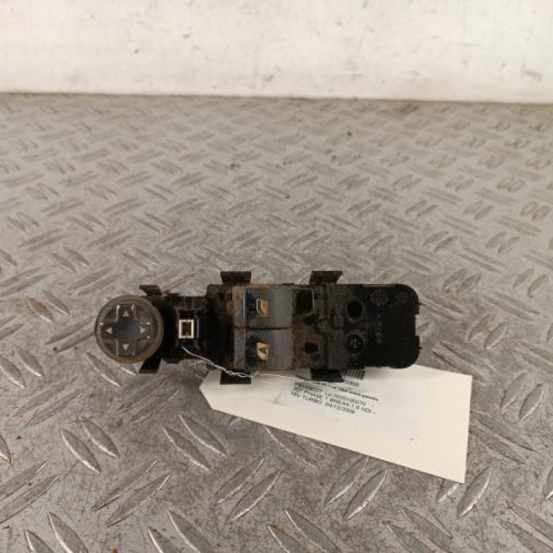 Interrupteur de leve vitre avant gauche PEUGEOT 207