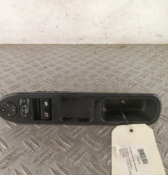 Interrupteur de leve vitre avant gauche PEUGEOT 207 Photo n°1