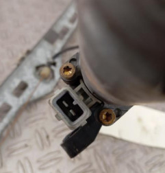 Leve vitre electrique avant gauche PEUGEOT 306 Photo n°3