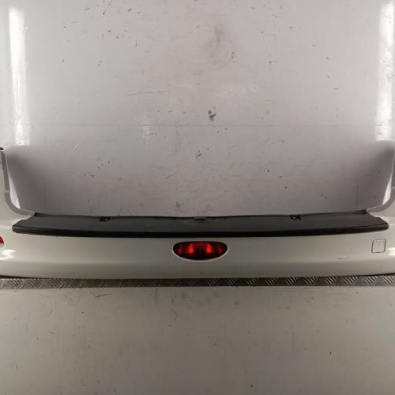 Pare choc arriere PEUGEOT 206