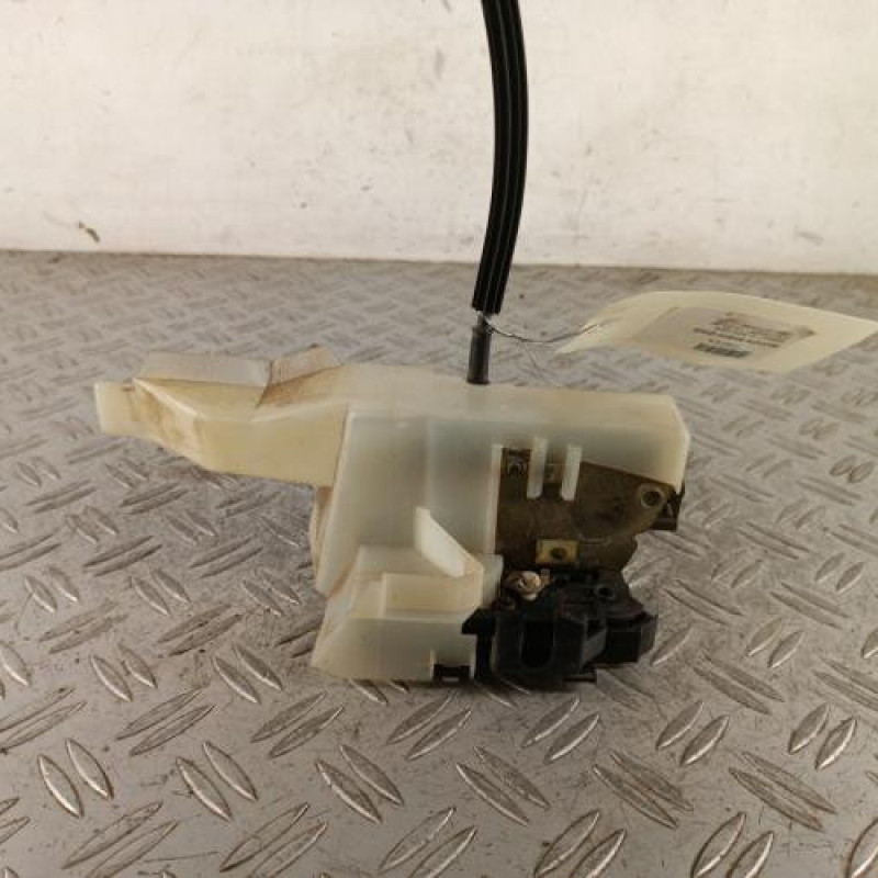 Serrure avant droit RENAULT CLIO 2