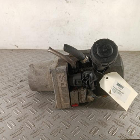 Pompe de direction PEUGEOT 407 Photo n°1