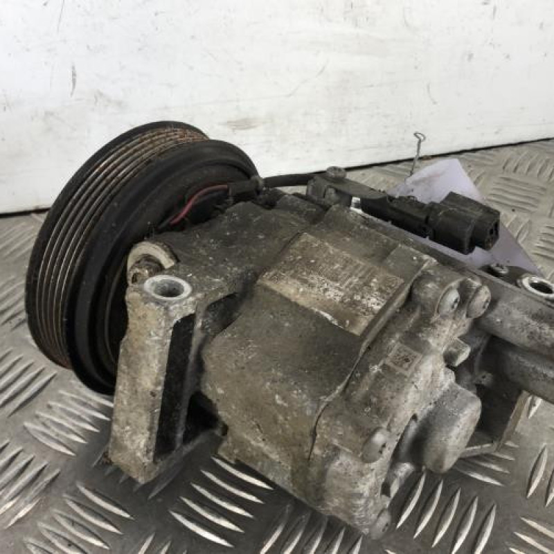 Compresseur clim DACIA DUSTER 1