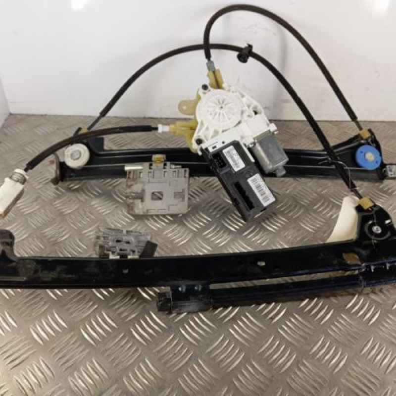 Leve vitre electrique avant gauche RENAULT LAGUNA 3