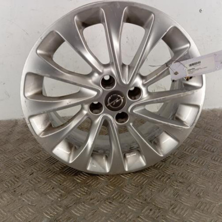 Jante OPEL CORSA E Photo n°1