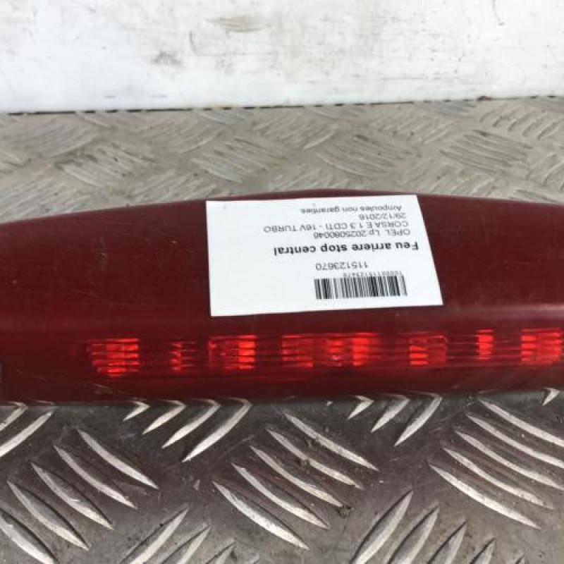 Feu arriere stop central OPEL CORSA E