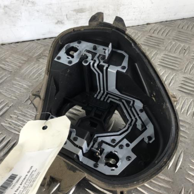 Platine feu arriere droit PEUGEOT 208 1