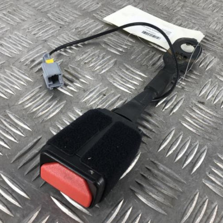 Attache ceinture avant droit PEUGEOT 2008 1
