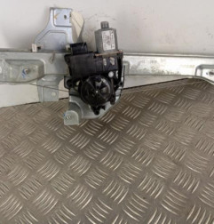 Leve vitre electrique avant gauche PEUGEOT 2008 1 Photo n°1