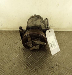 Compresseur clim CITROEN C4 CACTUS Photo n°1