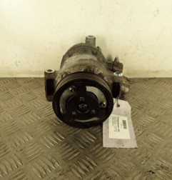 Compresseur clim VOLKSWAGEN POLO 5 Photo n°1