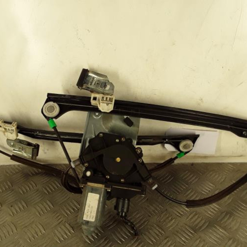 Leve vitre electrique avant droit VOLKSWAGEN POLO 3