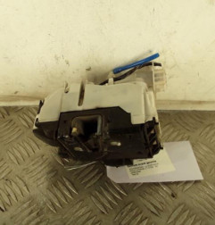 Serrure avant gauche VOLKSWAGEN POLO 3