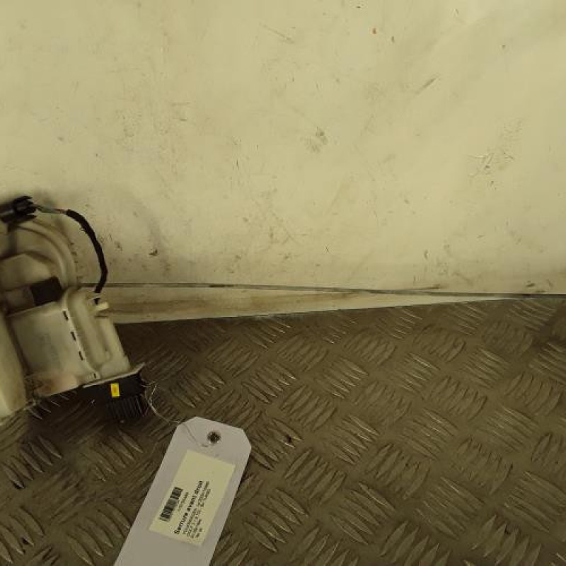 Serrure avant droit VOLKSWAGEN GOLF 3