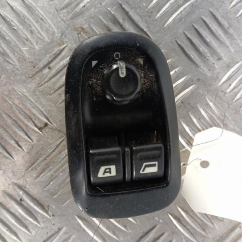 Interrupteur de leve vitre avant gauche PEUGEOT 206