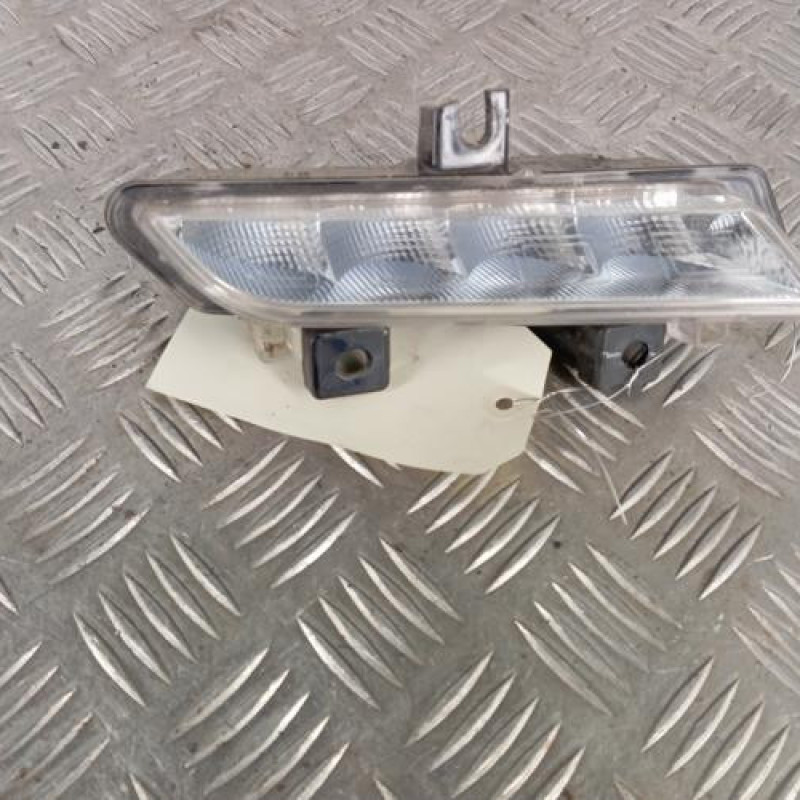 Feu diurne avant droit RENAULT CLIO 4