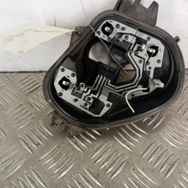 Platine feu arriere gauche PEUGEOT 208 1