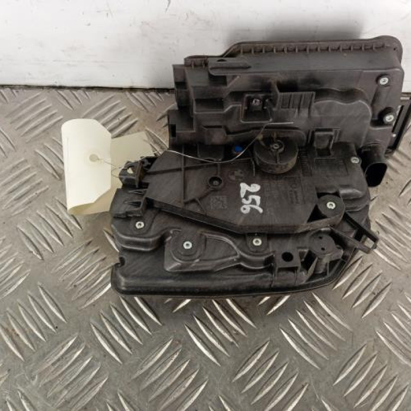 Serrure avant droit BMW SERIE 2 F46