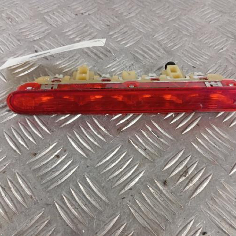 Feu arriere stop central PEUGEOT 207