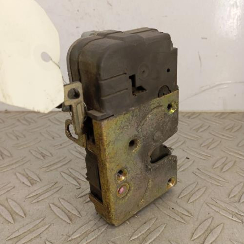 Serrure avant gauche PEUGEOT 206