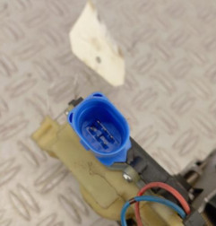 Serrure arriere gauche VOLKSWAGEN POLO 4 Photo n°3