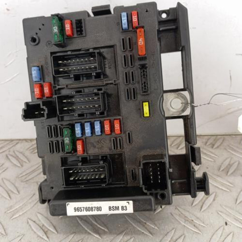 Boitier servitude moteur (BSM) PEUGEOT 206+