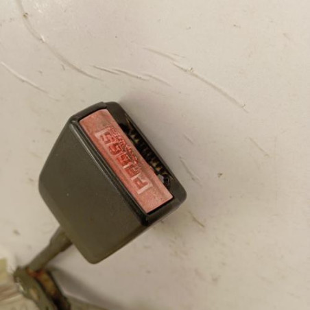 Attache ceinture avant gauche PEUGEOT 306