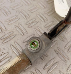 Attache ceinture avant gauche PEUGEOT 306 Photo n°4