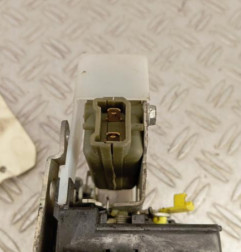 Serrure arriere gauche RENAULT CLIO 2 CAMPUS Photo n°3