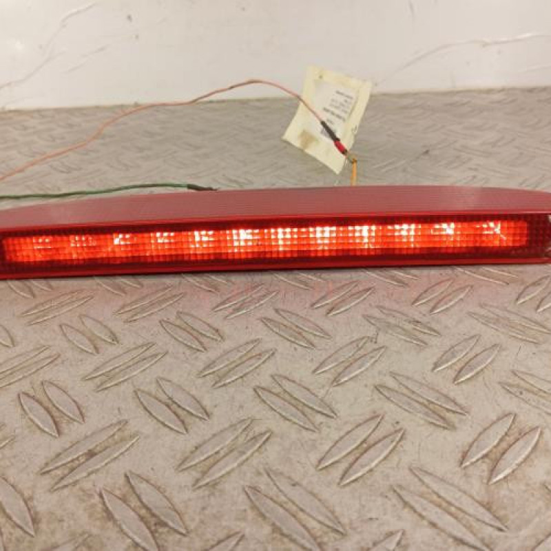Feu arriere stop central RENAULT CLIO 2