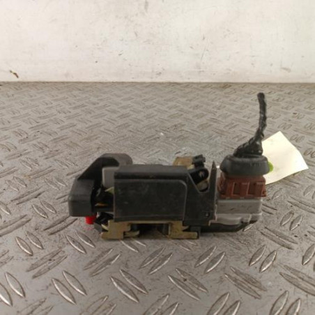 Serrure arriere droit PEUGEOT 406