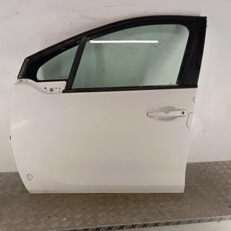 Porte avant gauche PEUGEOT 208 1