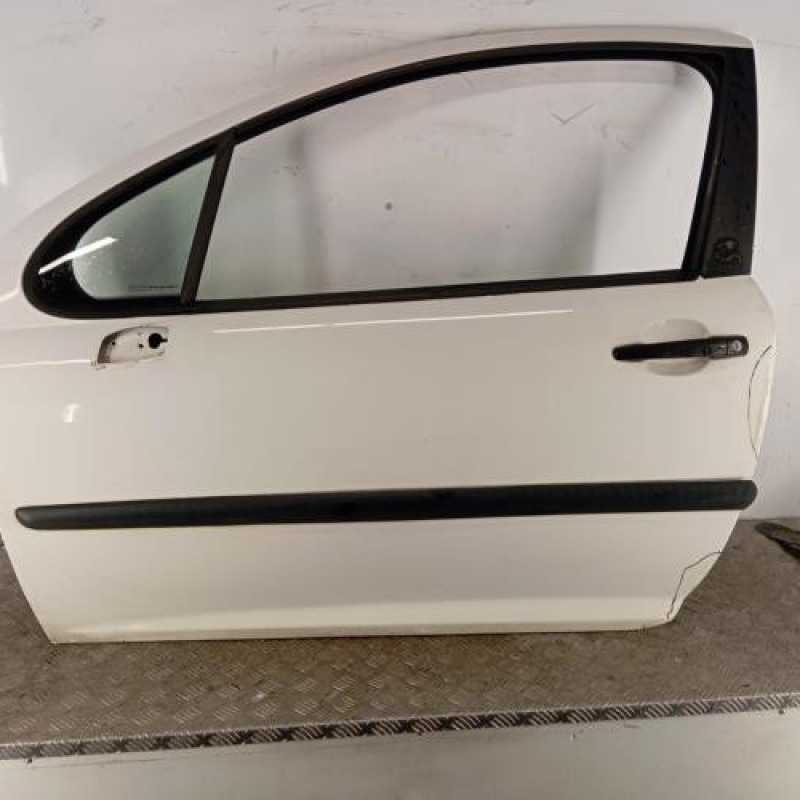 Porte avant gauche PEUGEOT 207