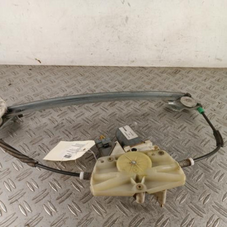 Leve vitre electrique avant gauche PEUGEOT 406 Photo n°1