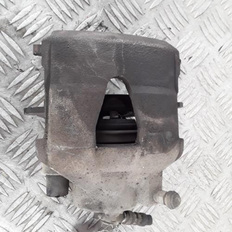 Etrier avant droit (freinage) VOLKSWAGEN POLO 5