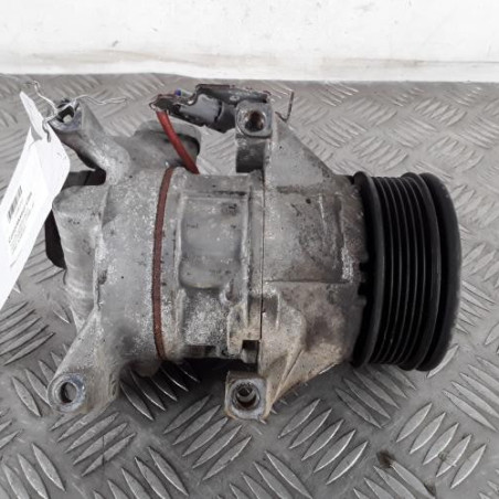 Compresseur clim TOYOTA YARIS 2 Photo n°1