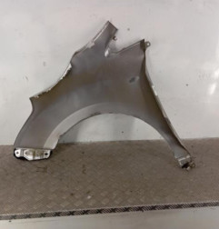 Aile avant droit TOYOTA VERSO Photo n°4