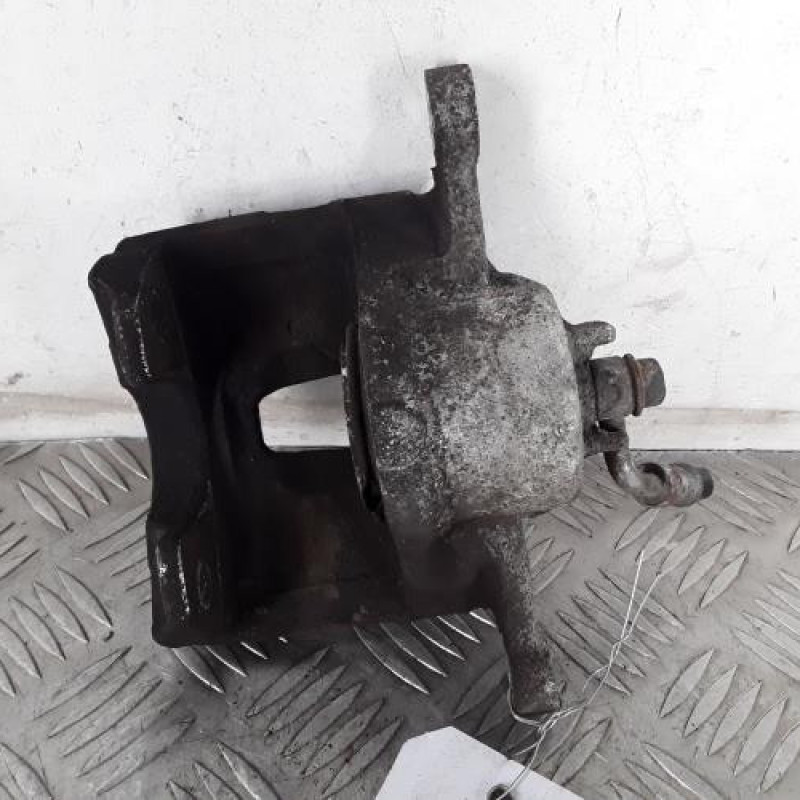Etrier avant droit (freinage) HYUNDAI I 10 3