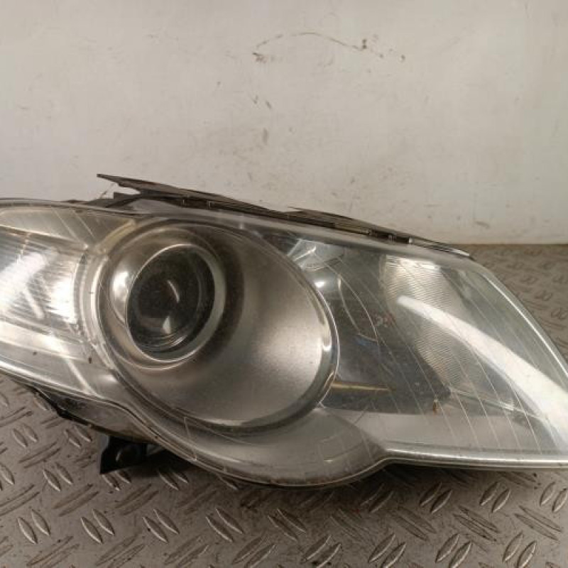 Optique avant principal droit (feux)(phare) VOLKSWAGEN PASSAT 5