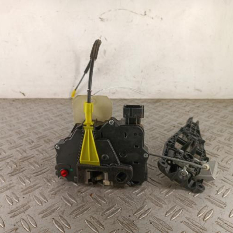 Serrure arriere gauche OPEL MERIVA B