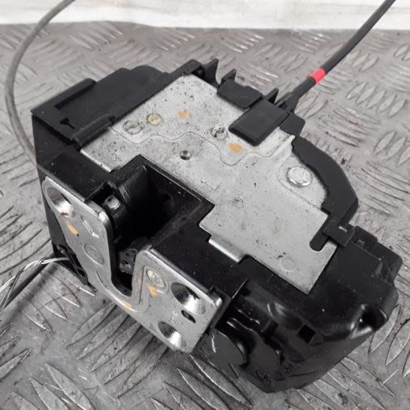 Serrure avant gauche NISSAN NOTE 1 Serrure avant gauche NISSAN NOTE 1