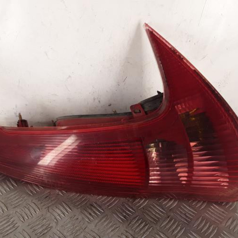 Feu arriere principal droit (feux) PEUGEOT 206 Feu arriere principal droit (feux) PEUGEOT 206