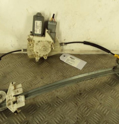 Leve vitre electrique avant gauche PEUGEOT 406 Photo n°1